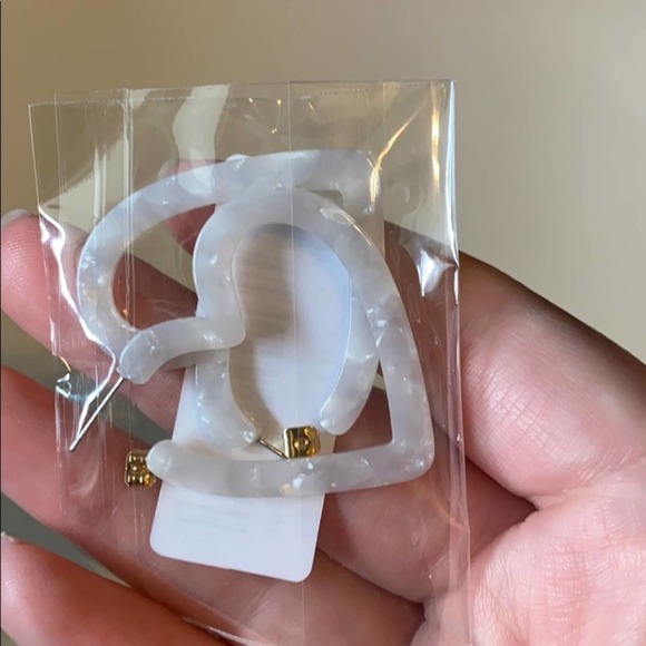 White Pearl Marbled Heart Drop Earrings - Picture 2 of 4